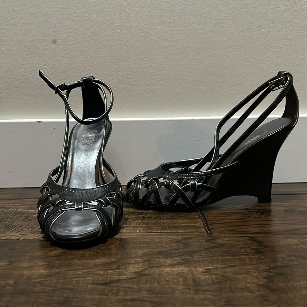 JLo Wedge!